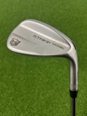 Wilson Staff Model Sand Wedge / 56 Degree / S-Flex Dynamic Gold S300 Steel Shaft