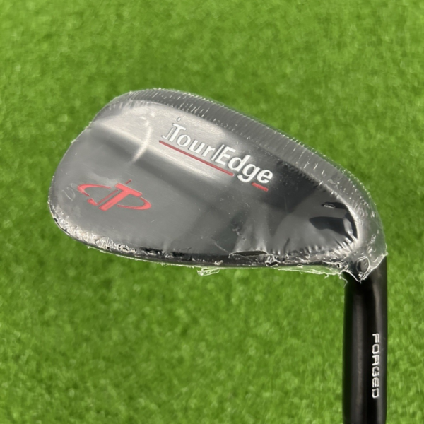 Tour Edge Forged Gap Wedge / 52 Degree / R-Flex Dynamic Gold 105 Steel Shaft