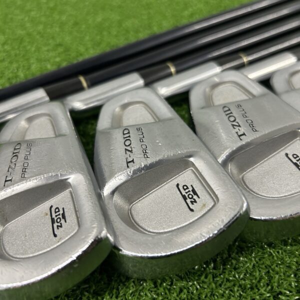 Used Mizuno T-Zoid Pro Plus Irons 3-PW - Regular Flex Mizuno T-Zoid KV Plus Graphite Shafts